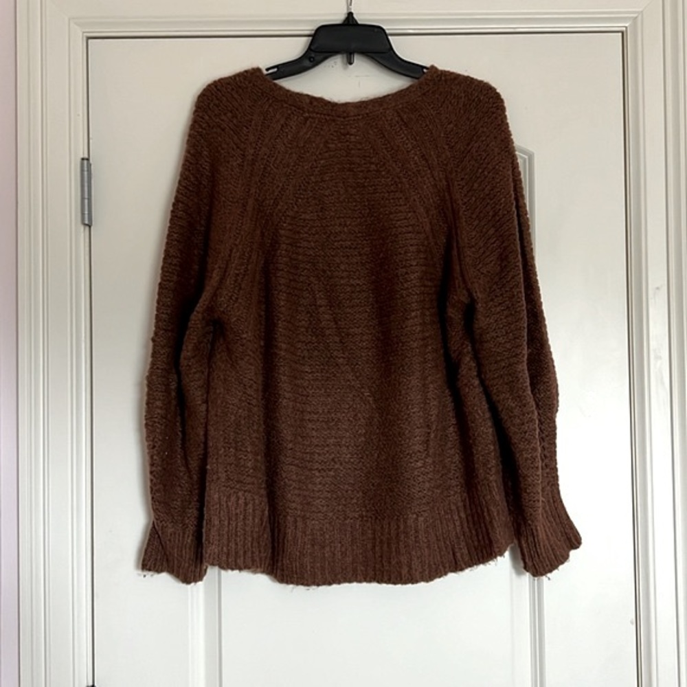 Universal Thread VNeck Sweater - Picture 2 of 3